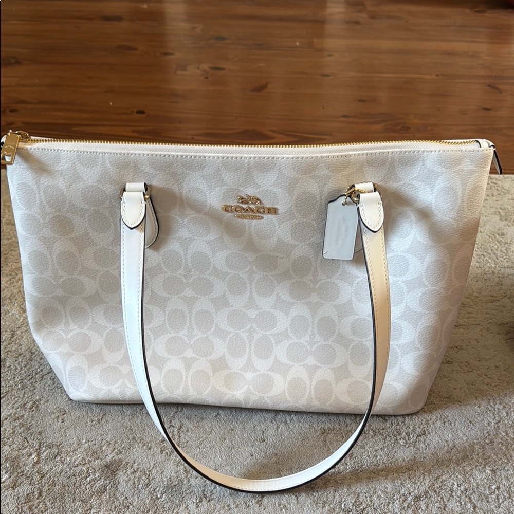 Coach White Signature Tote with Gold Hardware